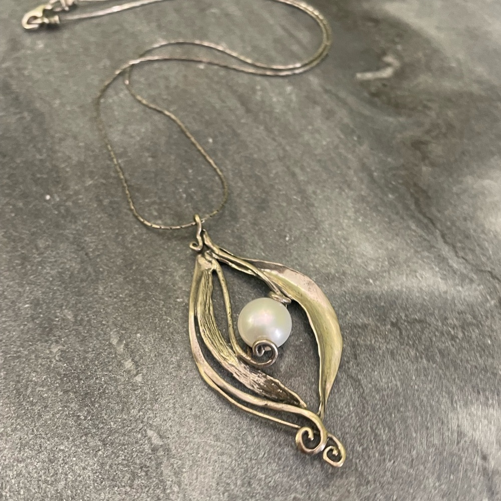 Sterling Silver Pearl Modernist Neckalce
